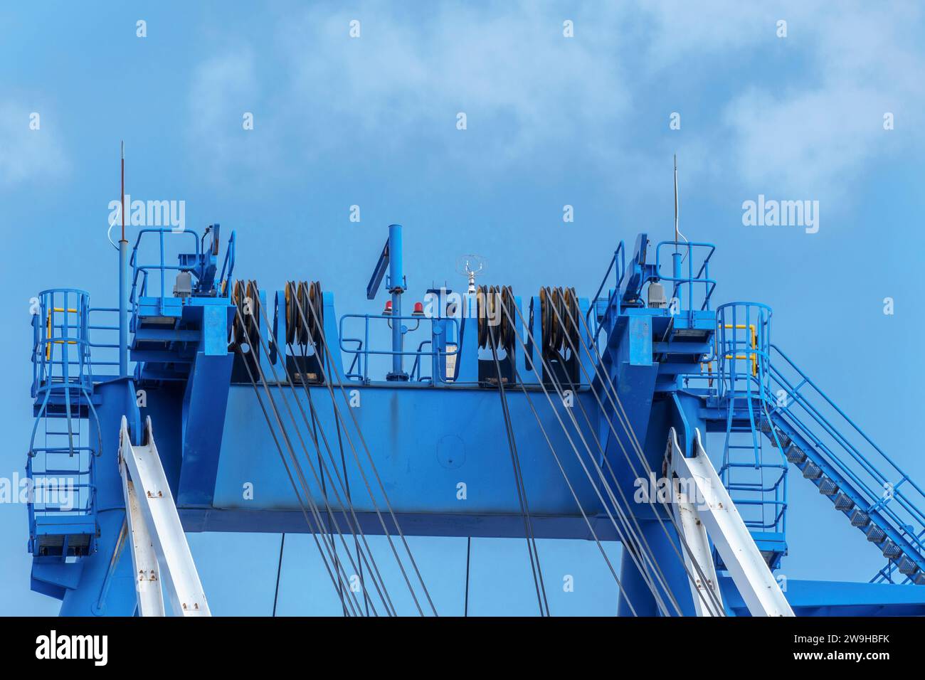 Der Mechanismus an der Spitze eines Containerkrans in Port Chalmers, NZL Stockfoto