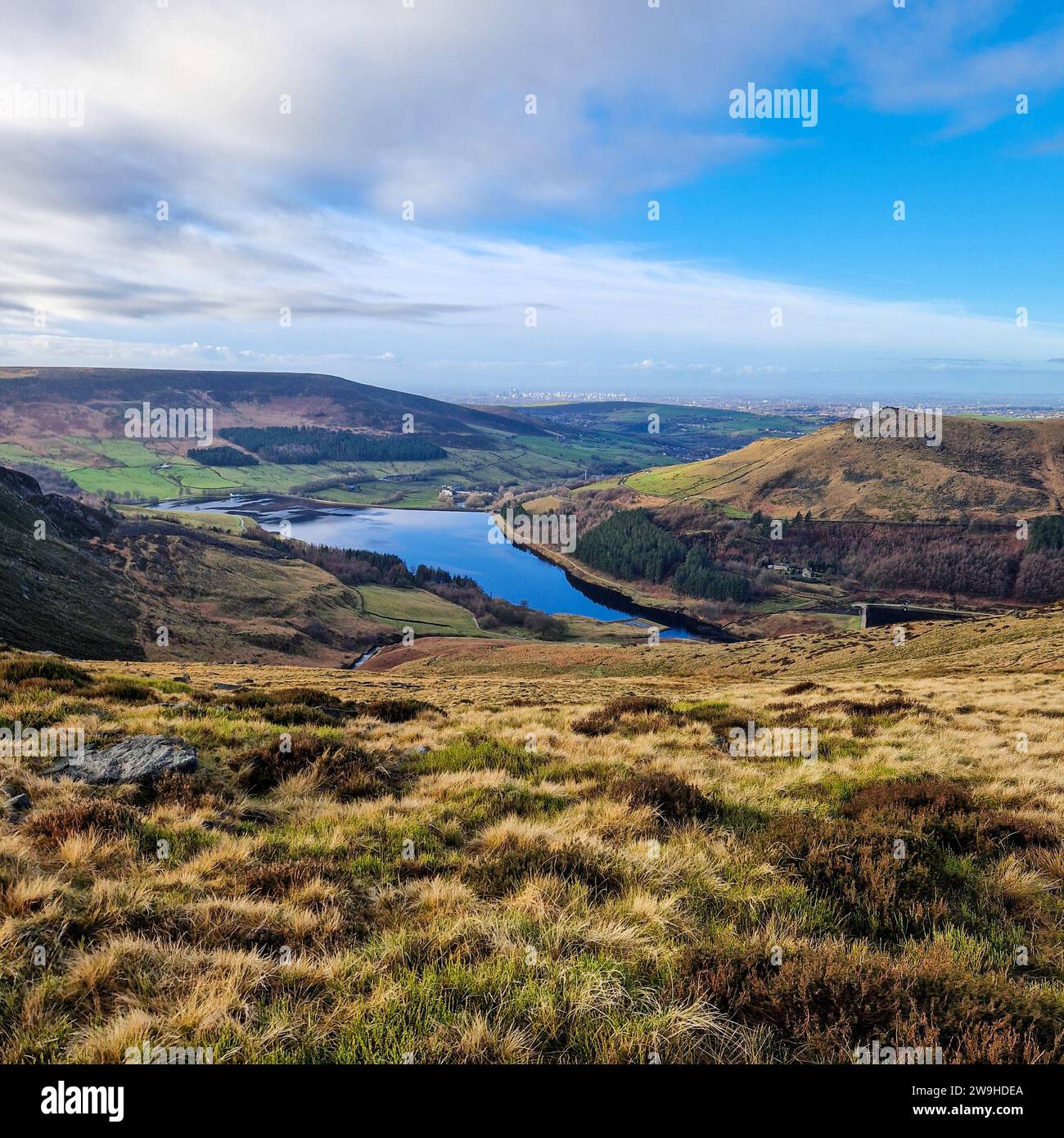 Diese inspirierende Kollektion umfasst eine ganztägige Reise entlang des Dove Stone Trail in der Nähe von Oldham mit atemberaubendem Blick auf das Trinnacle in der P Stockfoto