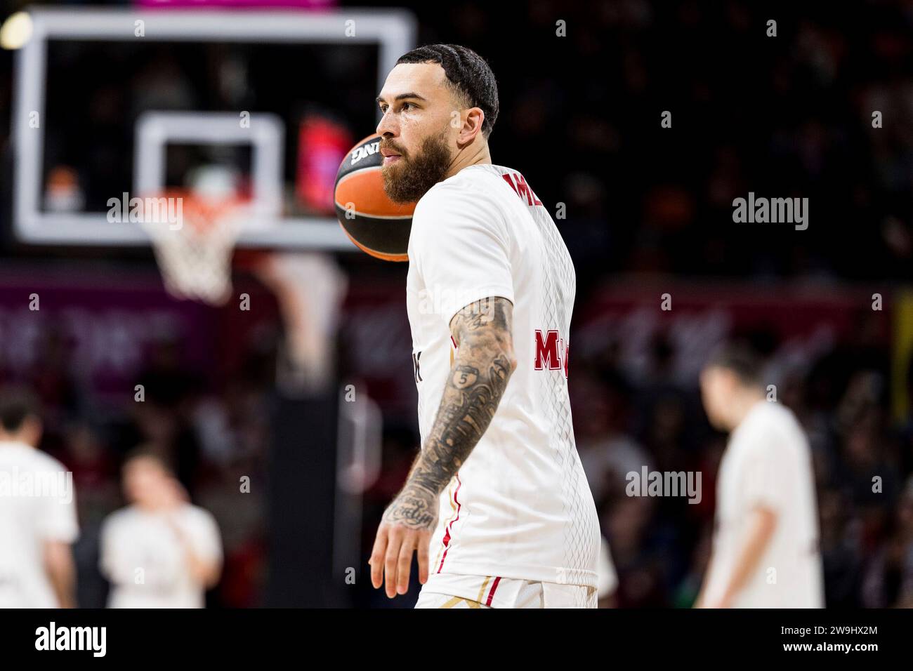 Mike James (AS Monaco, #55) im warm Up Turkish Airlines EuroLeague: FC Bayern M?nchen - AS Monaco, BMW Park, M?nchen am 22.12.2023 Stockfoto