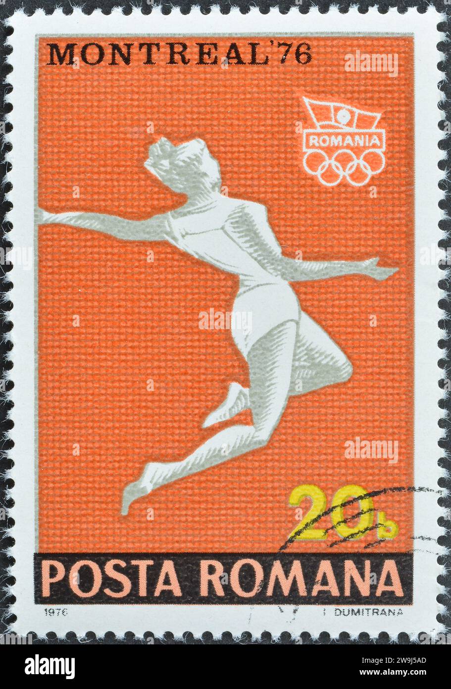 Gestempelte Briefmarke, gedruckt von Rumänien, die Weitsprung, Olympische Sommerspiele 1976 - Montreal, um 1976 zeigt. Stockfoto