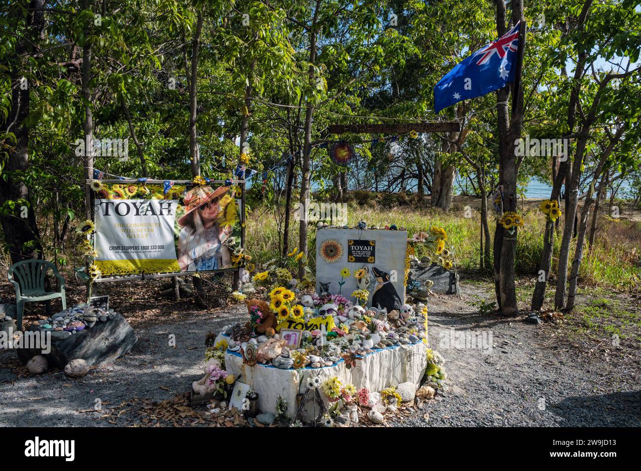 Ein Schrein zum Gedenken an Toyah Cordingley am Wangetti Beach, der 2018 in der Nähe von Cairns, Queensland, Australien, ermordet wurde Stockfoto