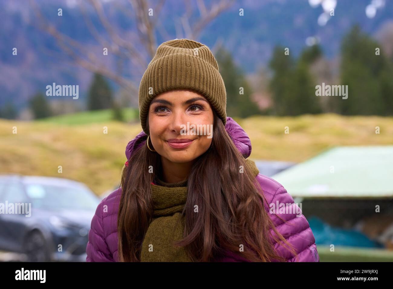 Lea Wagner, Sportmoderatorin ARD Sport Moderatorin, Sportmoderatorin, Journalistin, das erste, Fernsehmoderatorin, TV, auf der 71. Vier-Schanzentournier Skispringen am 28. Dezember 2023 in der Schattenbergschanze ORLEN Arena in Oberstdorf, Bayern, © Peter Schatz / Alamy Live News Stockfoto