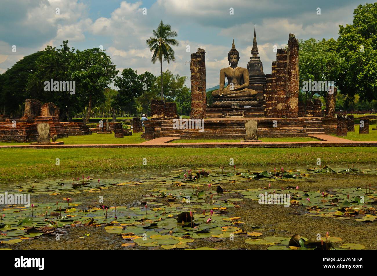 Panoramablick auf Wat Mahathat, Sukhothai Historical Park Stockfoto