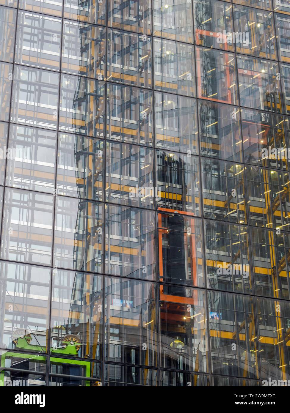The Leadenhall Building, Glass and Lifts, City of London, London, England, GROSSBRITANNIEN, GB. Stockfoto