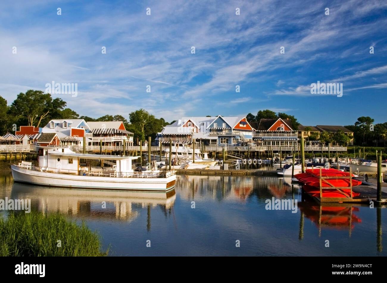 South Beach Marina im Sommer auf Hilton Head Island, SC Stockfoto