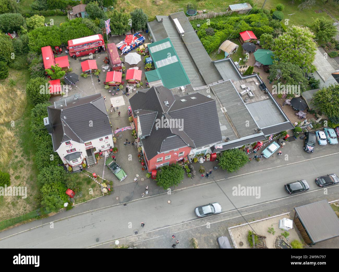 18.07.2023 Vettelschoss Germany - aus der Vogelperspektive des Little Britain Inn Hotels in Deutschland. Stockfoto