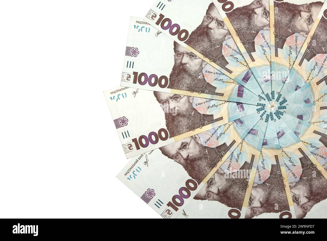 Kreis des ukrainischen Geldes - Tausend Banknoten Griwna isoliert auf weißem Hintergrund. Foto mit hoher Auflösung. Volle Schärfentiefe. Stockfoto