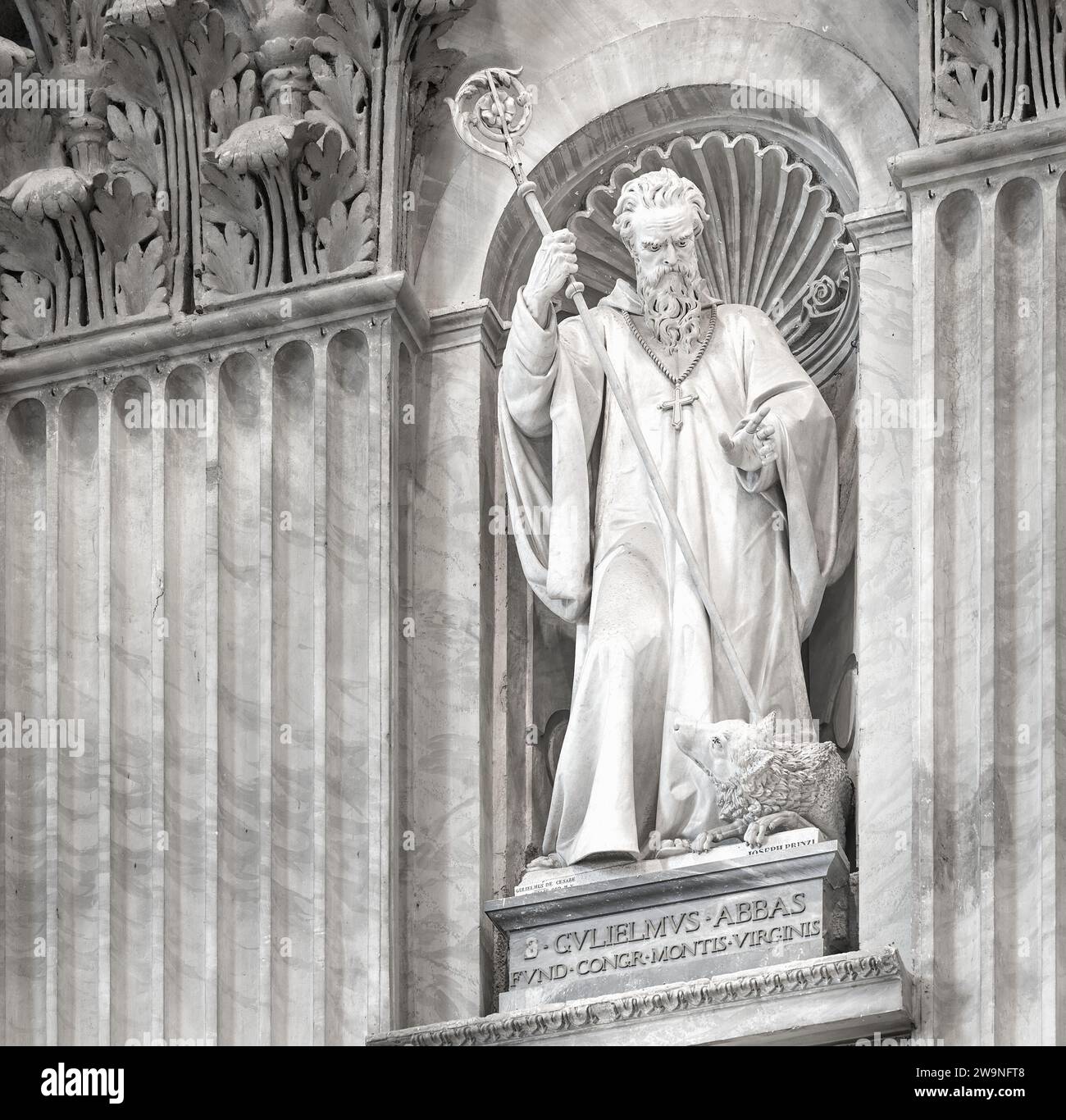 Gedenkstatue für den heiligen Wilhelm, Abt, im Petersdom, Vatikan, Rom, Italien Stockfoto