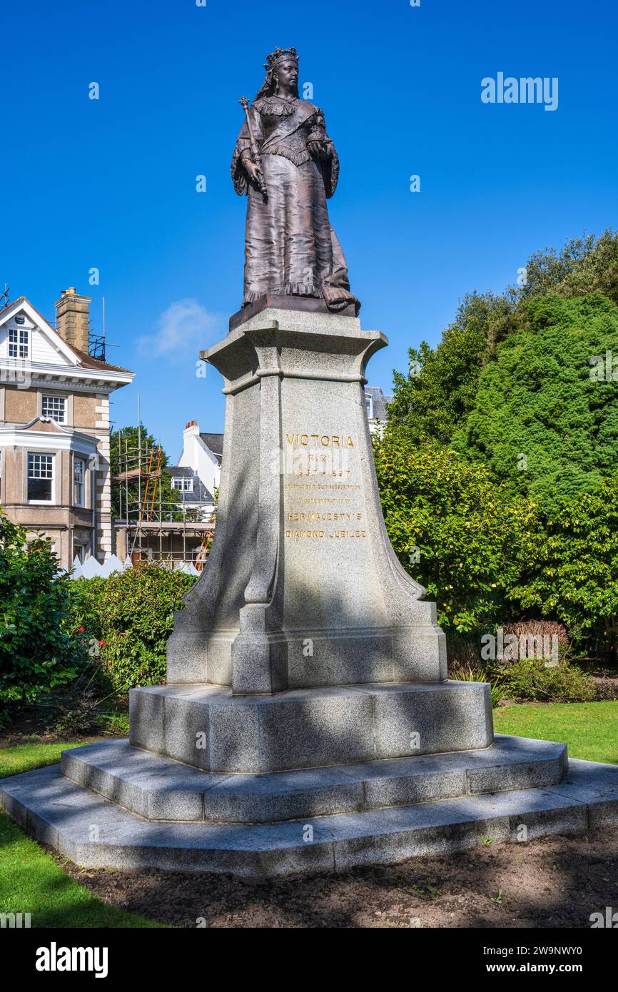 Queen Victoria Statue in Candle Gardens in St. Peter Port, Guernsey, Kanalinseln Stockfoto