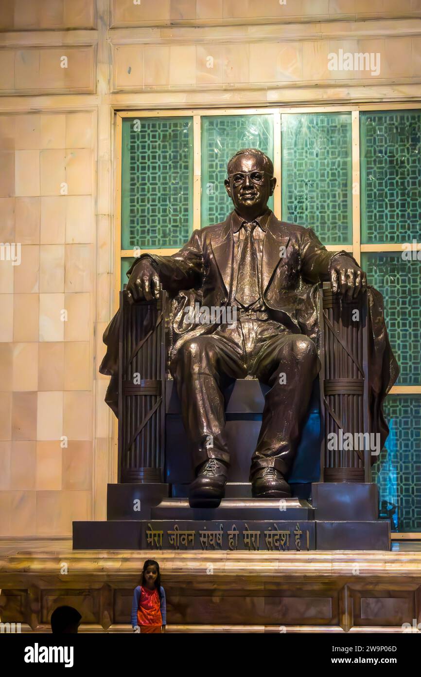 Statue von Dr. Babasaheb Ambedkar im Stil der Statue von Lincoln im Lincoln Memorial, Waashington DC. Dr. Babasaheb Ambedkar Memorial Park, Vipul Kh Stockfoto