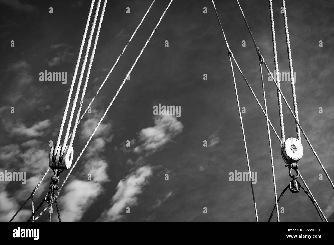 Details über den historischen Holzschoner und Arktis-Pionier Bowdoin, der zur Maine Maritime Academy gehört. Stockfoto