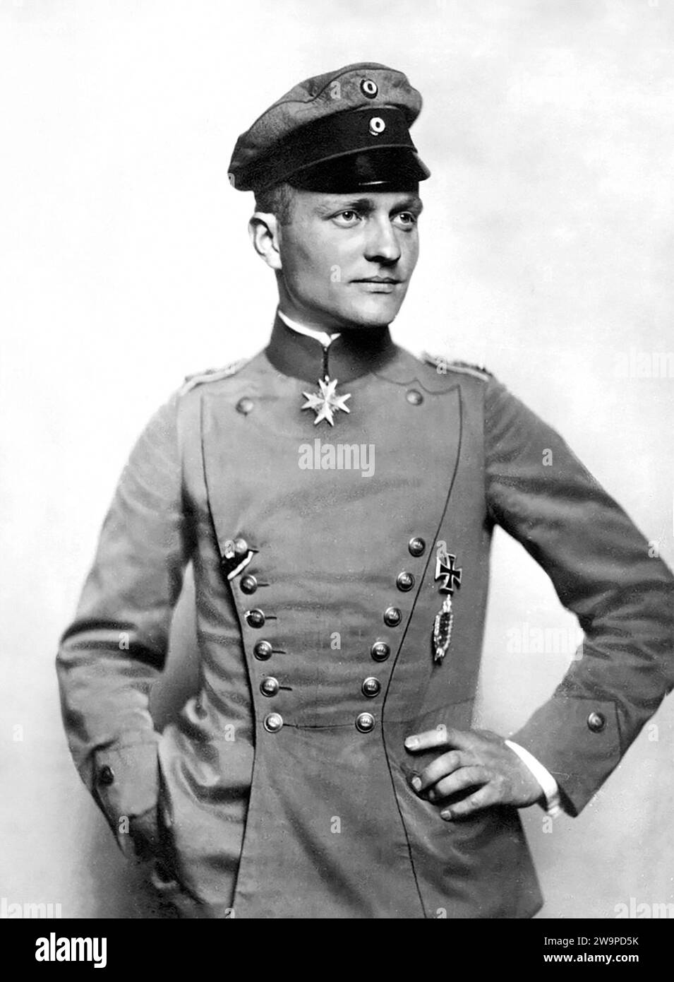 Manfred von Richthofen. Porträt des deutschen Luftaks, Manfred Albrecht Freiherr von Richthofen (1892–1918), in englischer Sprache Baron von Richthofen oder Roter Freiherr, um 1917/18 Stockfoto