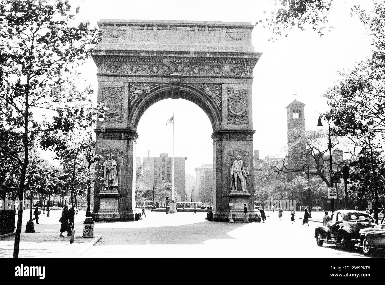 Washington Arch, Washington Square Park, Greenwich Village, New York City, New York, USA, Angelo Rizzuto, Anthony Angel Collection, Oktober 1953 Stockfoto