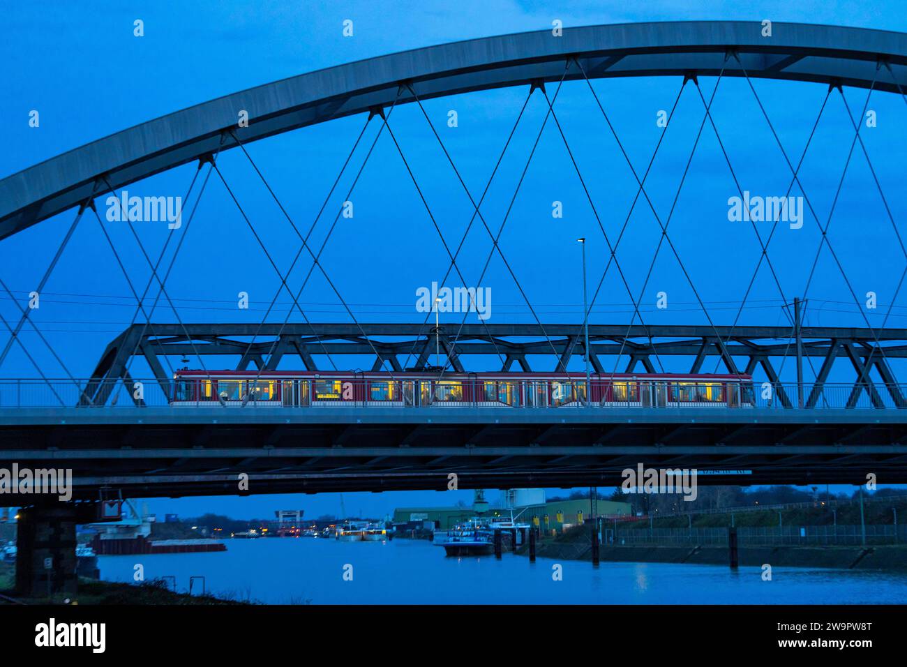 Der vollendete Neubau der KarlLehrBrücke über die Ruhr und den