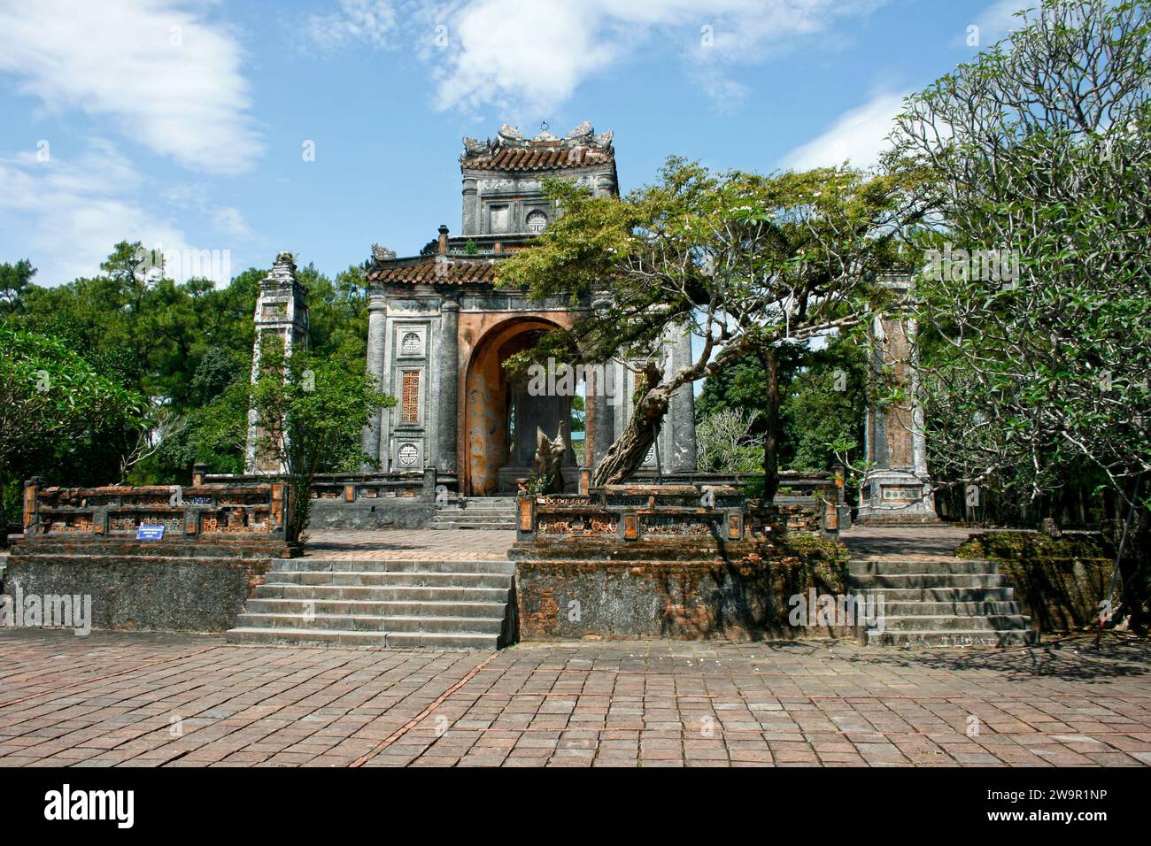 Grab des Kaisers Tu Duc in der Stadt Hue, der ehemaligen Hauptstadt Vietnams. Stockfoto