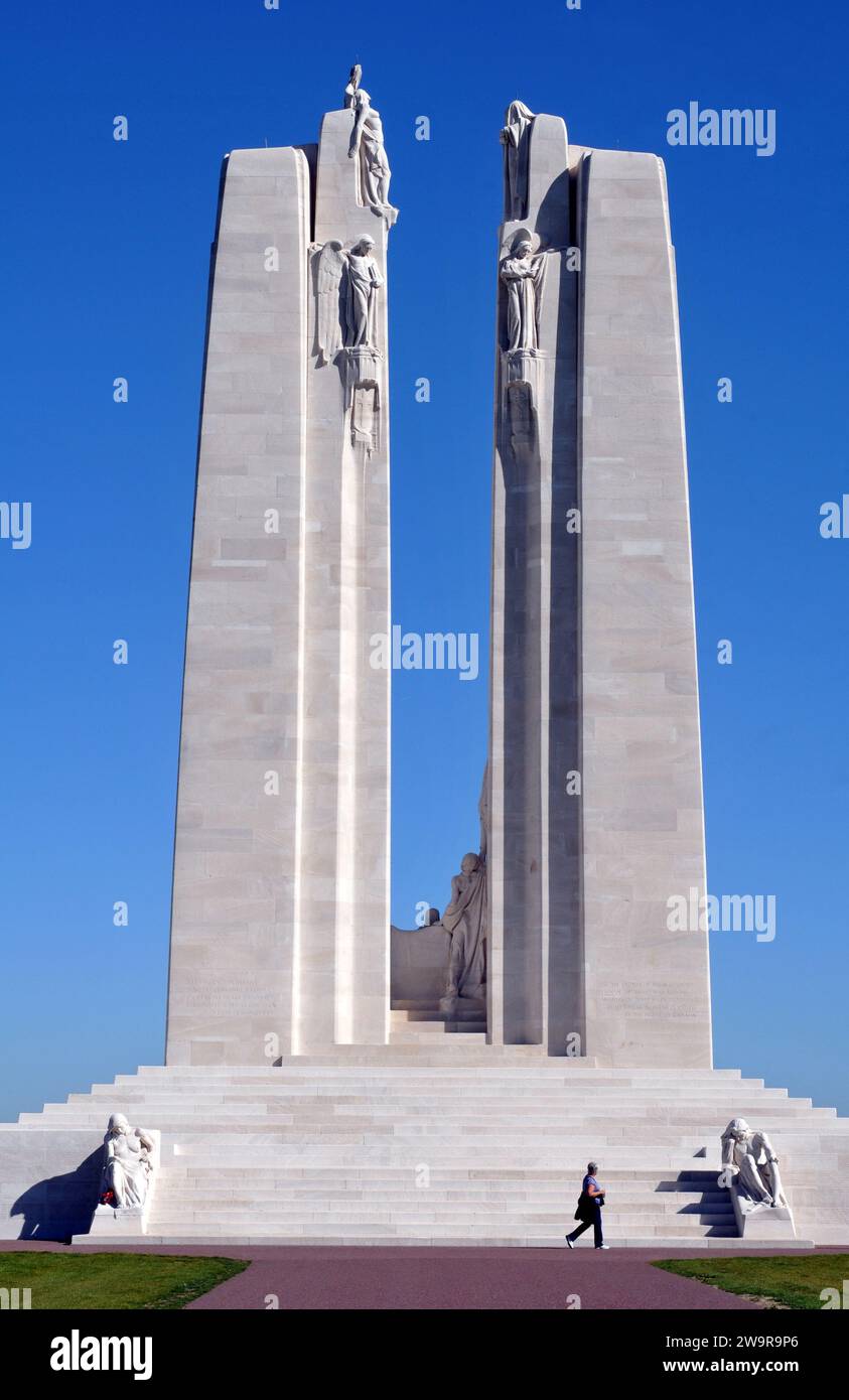 Das kanadische National Vimy Memorial ist der Ort der Schlacht am Vimy Ridge in Frankreich. Entworfen von Walter S. Allward, wurde es 1936 enthüllt. Stockfoto