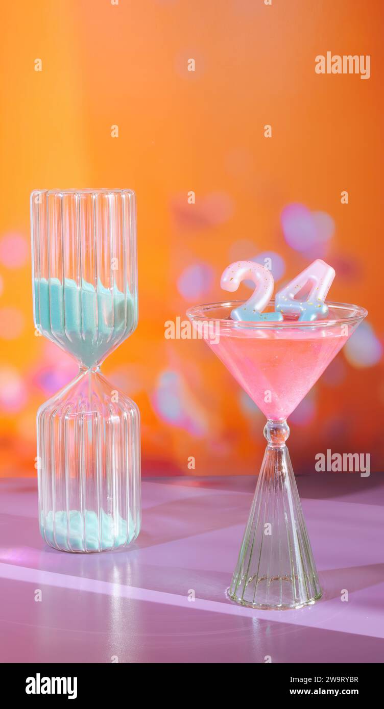 Countdown bis zum 24. Geburtstag, Sand Timer Countdown bis 2024, 24. Jahrestag, Zahlen 24 in einem Martini Glas in einer Partyszene Stockfoto