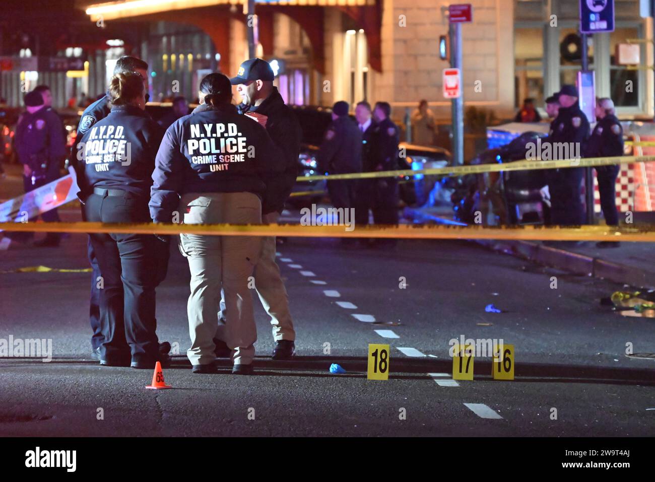 Jamaika, Queens, Usa. Dezember 2023 30. Tatortdetektoren durchsuchen