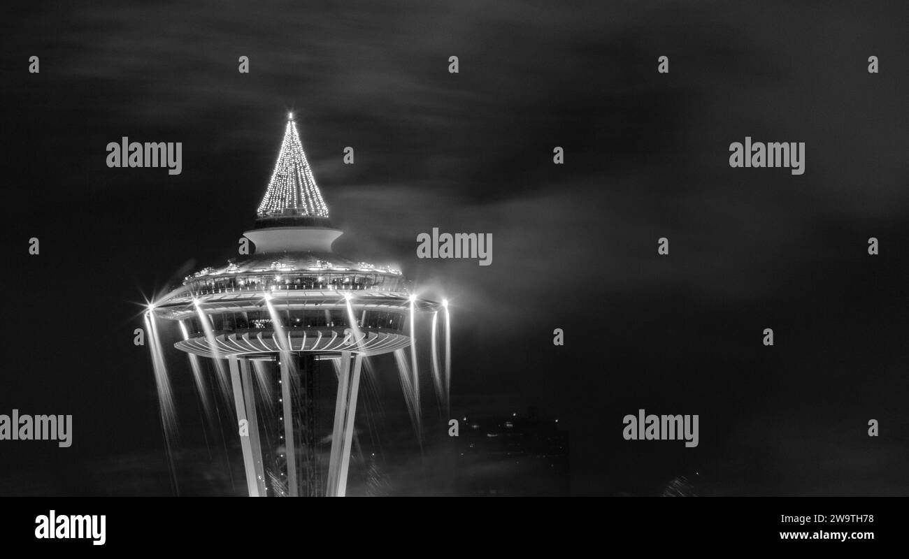 Jährliches Silvester-Feuerwerk bei der Space Needle in Seattle, Washington, USA Stockfoto