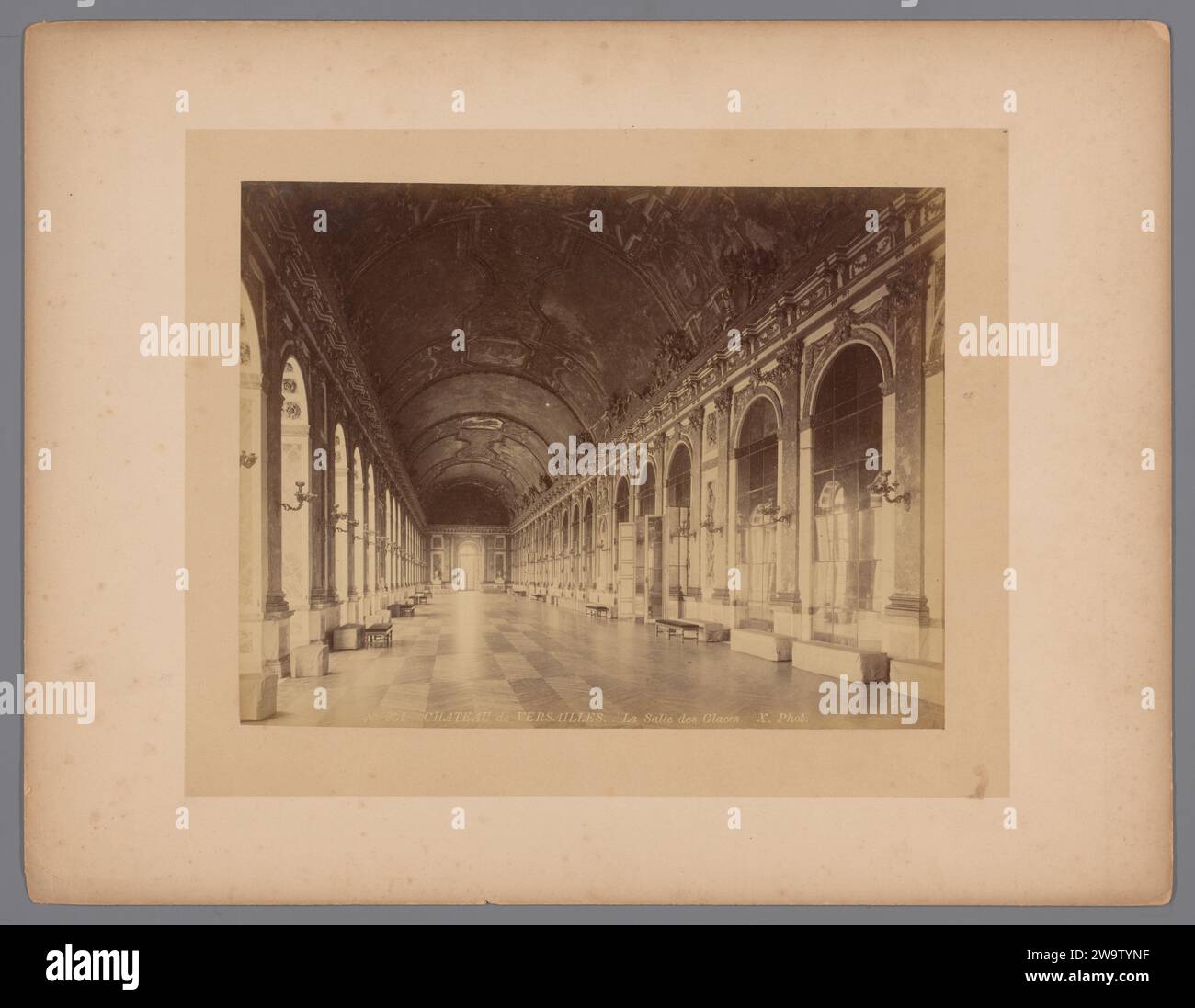 Spieg Sale, Château Van Versailles, C. 1885 - ca. 1910 Foto unbekannter Verlag: Paris Photographic Support. Papier. Albumendruck aus Pappe Stockfoto