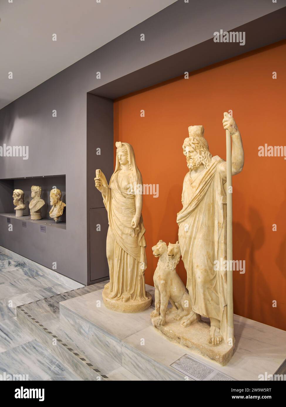 Skulpturen im Archäologischen Museum von Heraklion, Innenraum, Stadt Heraklion, Kreta, Griechenland Stockfoto