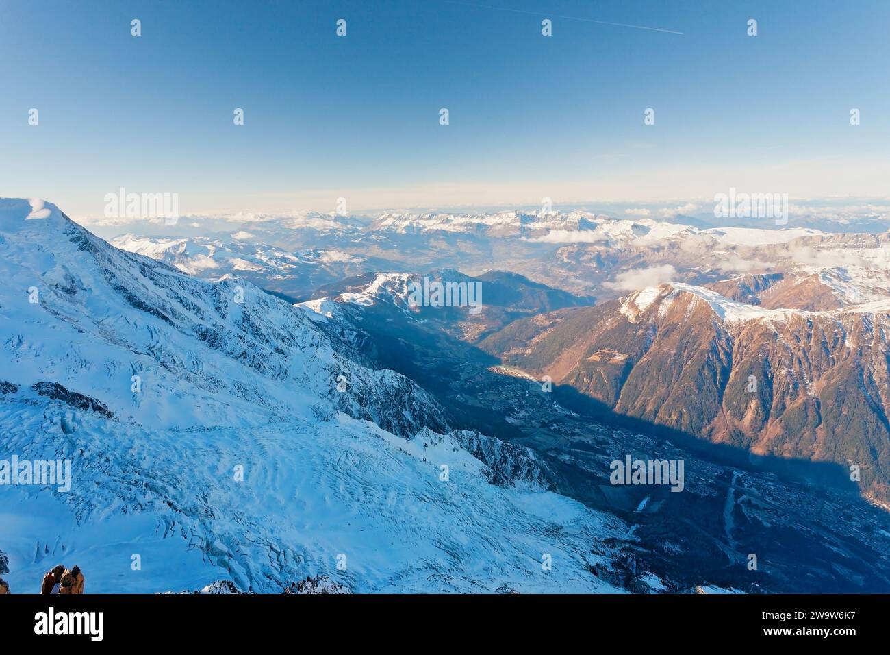 Panoramablick auf die französischen Alpen, Aiguille du Midi, Montblanc, Frankreich Stockfoto