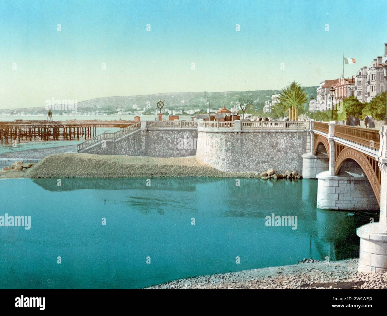 Napoleonbrücke, Nizza, Frankreich, um 1890, Historisch, digitale restaurierte Reproduktion von einer Vorlage aus dem 19. Jahrhundert / Pont Napoleon, Nizza, Frankreich, 1890, Historic, digital restaurierte Reproduktion eines Originals aus dem 19. Jahrhundert Stockfoto