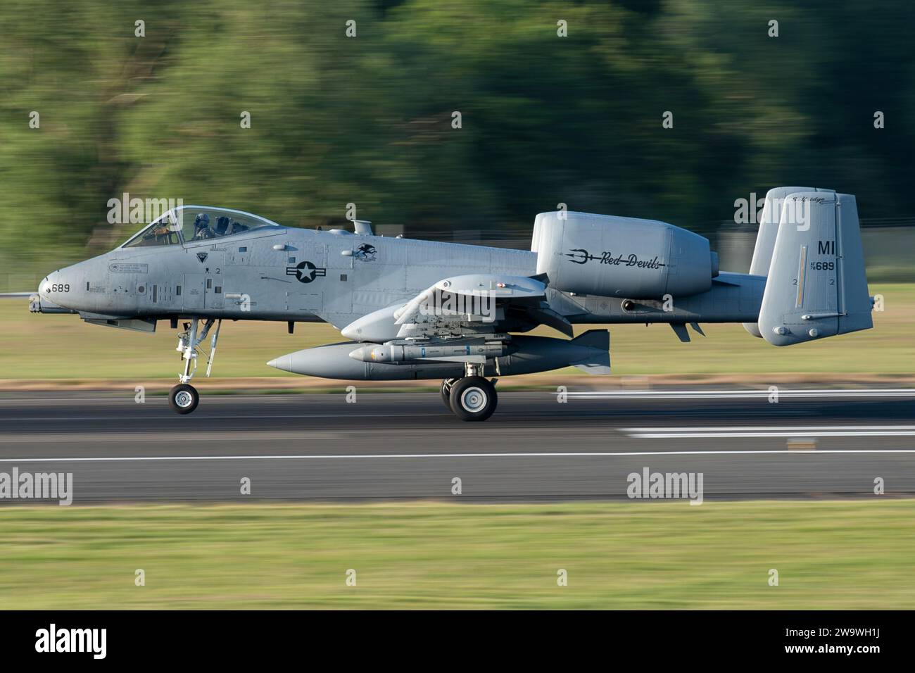 United States Air Force Fairchild A-10C Thunderbolt II 78-0689 Landung am Flughafen Glasgow-Prestwick, Schottland, Großbritannien Stockfoto