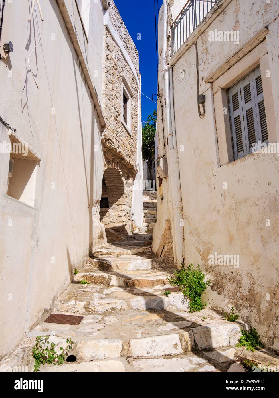 Straße von Apeiranthos Village, Naxos Island, Kykladen, Griechenland Stockfoto