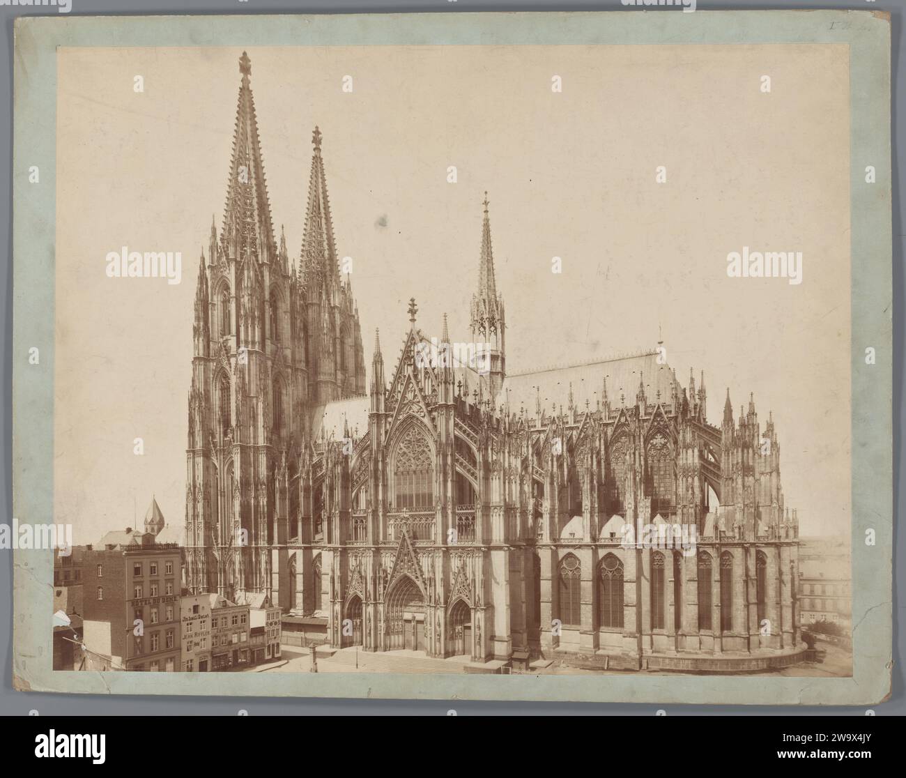 Blick auf den Kölner Dom, Anonym, 1880 - 1910 Foto Köln fotografischer Support. Kirche mit Pappalbumendruck (außen) Kölner Dom Stockfoto