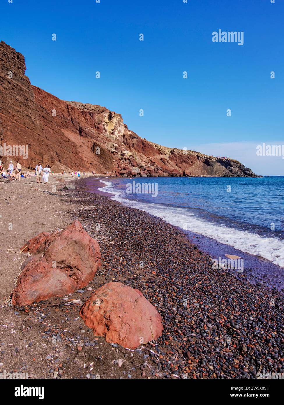 Roter Strand, Santorini oder Thira Island, Kykladen, Griechenland Stockfoto
