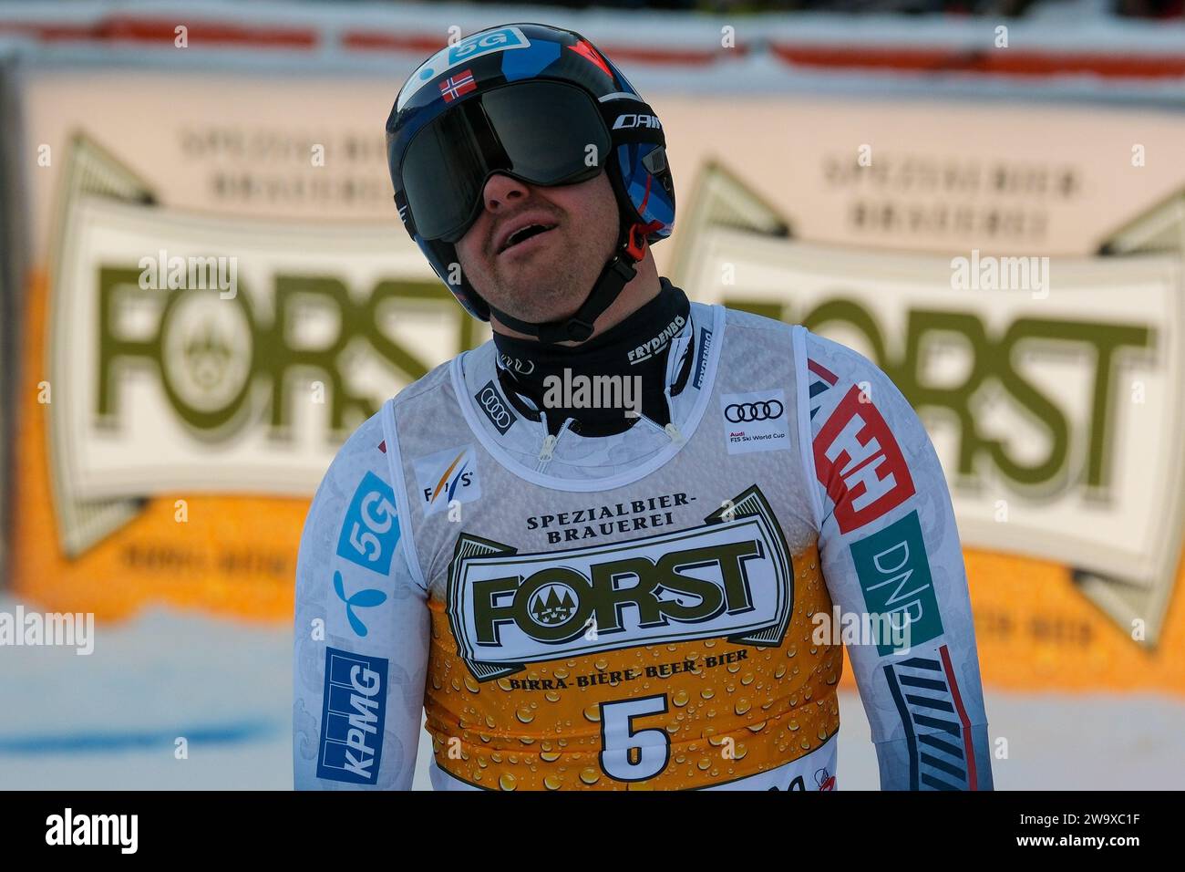 Adrian Smiseth Sejersted (NOR) tritt am 16. Dezember beim Audi FIS Alpine Ski World Cup, MenÕs Abfahrtsrennen auf der Saslong-Piste in Gröden an. Stockfoto