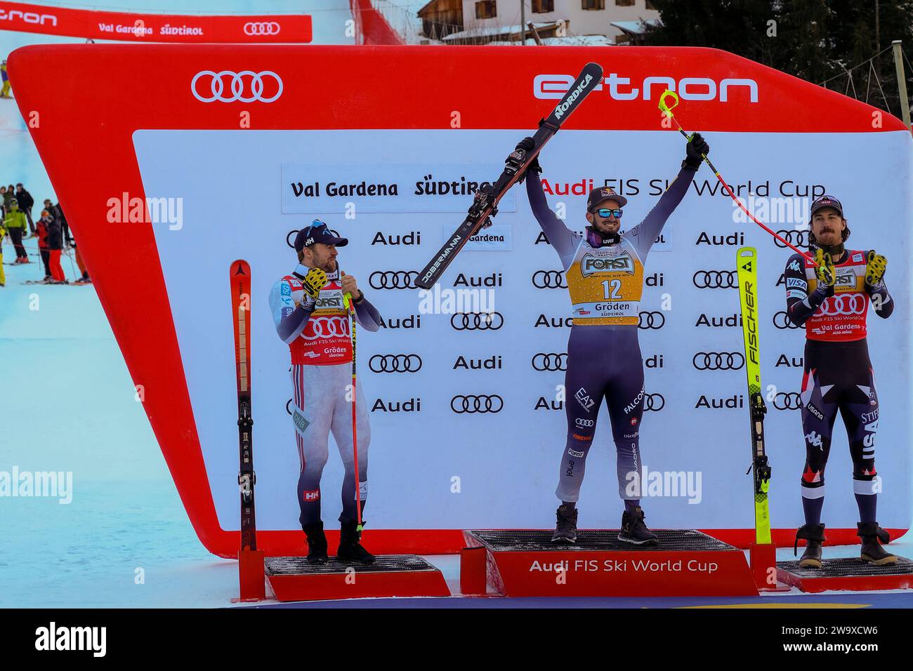 (L bis R) Aleksander Aamodt Kilde (NOR), Dominik Paris (ITA) und Bryce Bennet (USA) treten beim Audi FIS Alpine Ski World Cup, MenÕs Downhill r an Stockfoto
