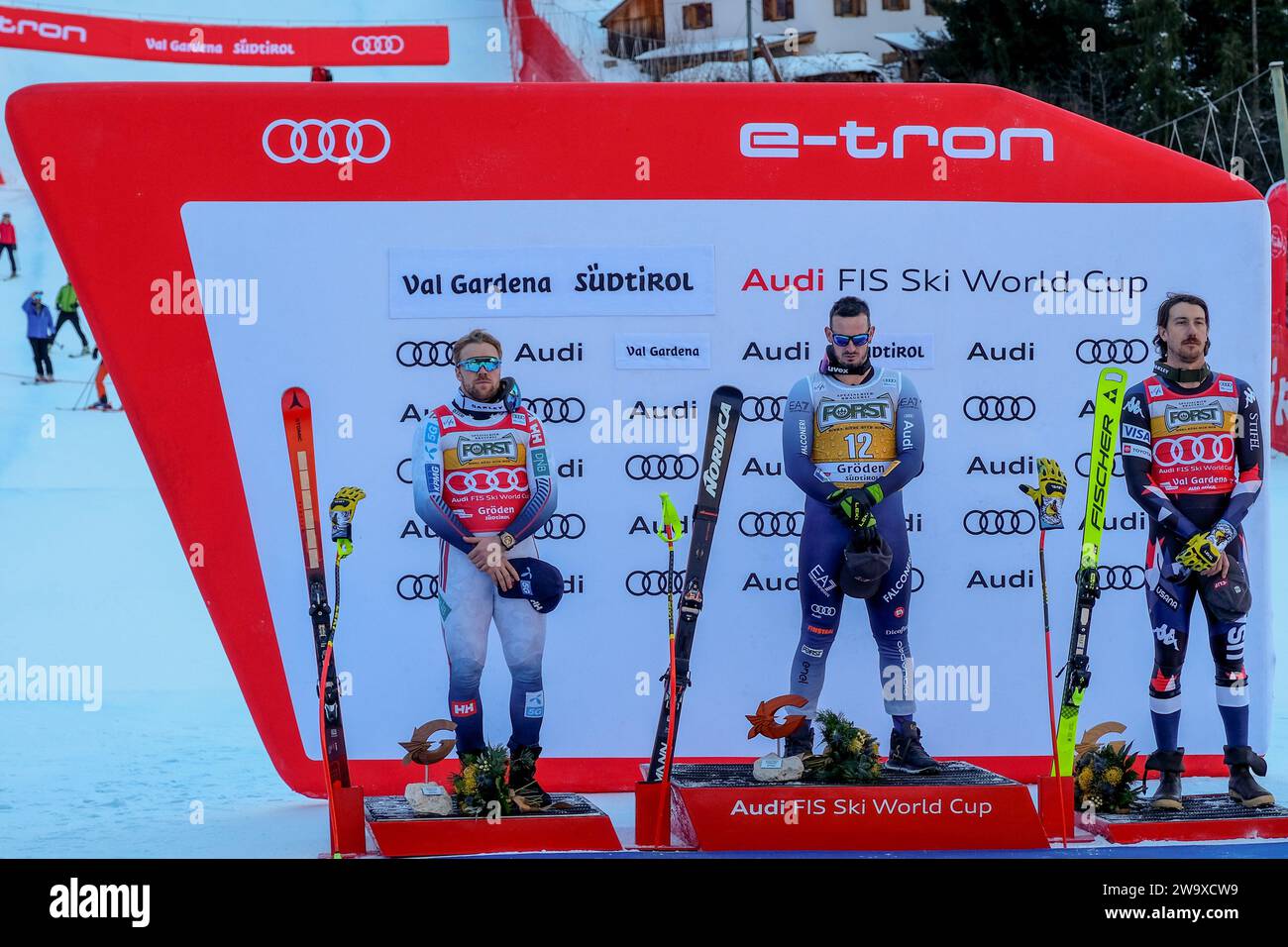 (L bis R) Aleksander Aamodt Kilde (NOR), Dominik Paris (ITA) und Bryce Bennet (USA) treten beim Audi FIS Alpine Ski World Cup in MenÕs Downhill ra an Stockfoto