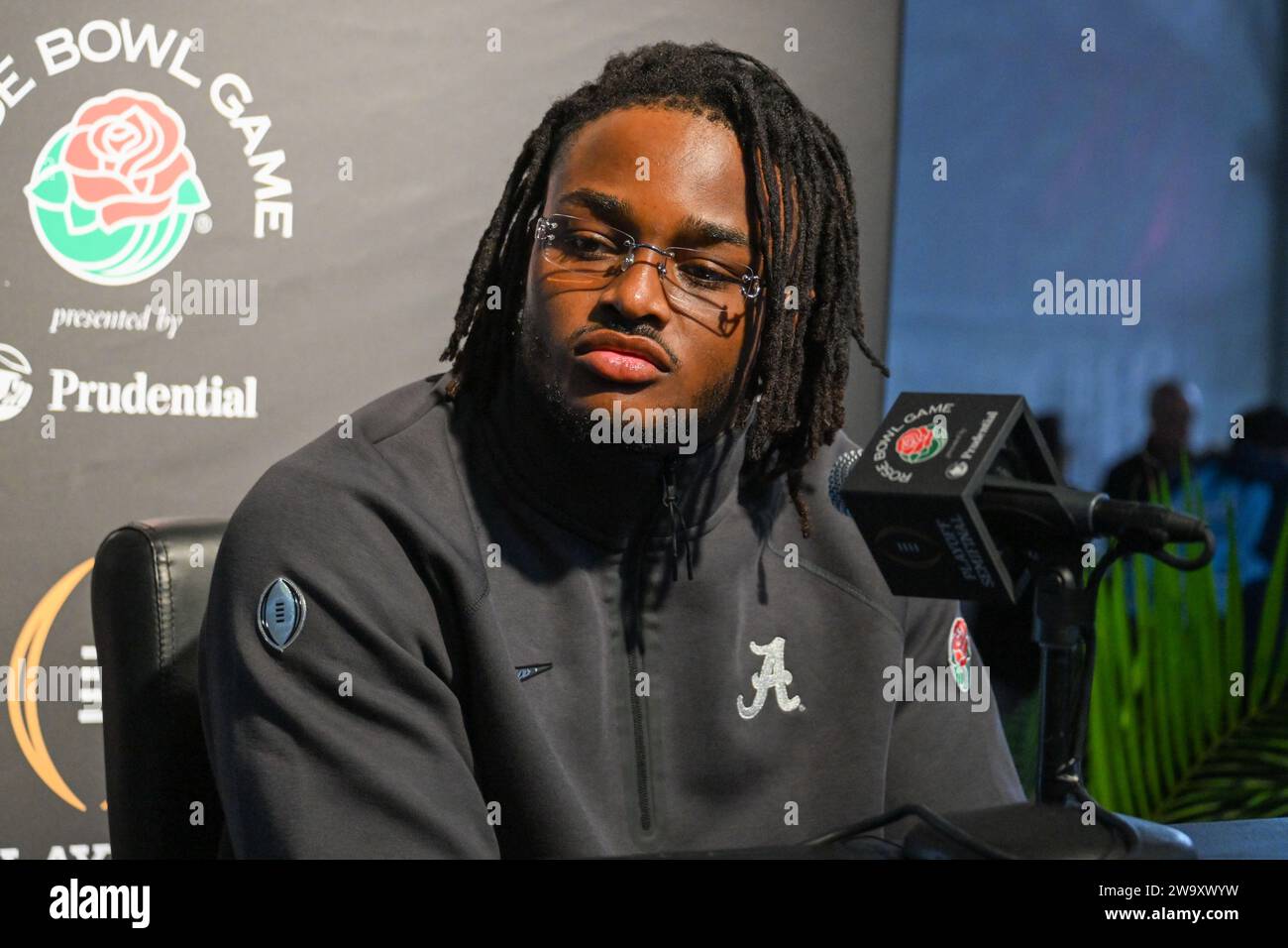 Alabama Crimson Tide Linebacker Dallas Turner während des Rose Bowl Media Day, Samstag, 30. Dezember 2023, in Pasadena, Kalif. Stockfoto