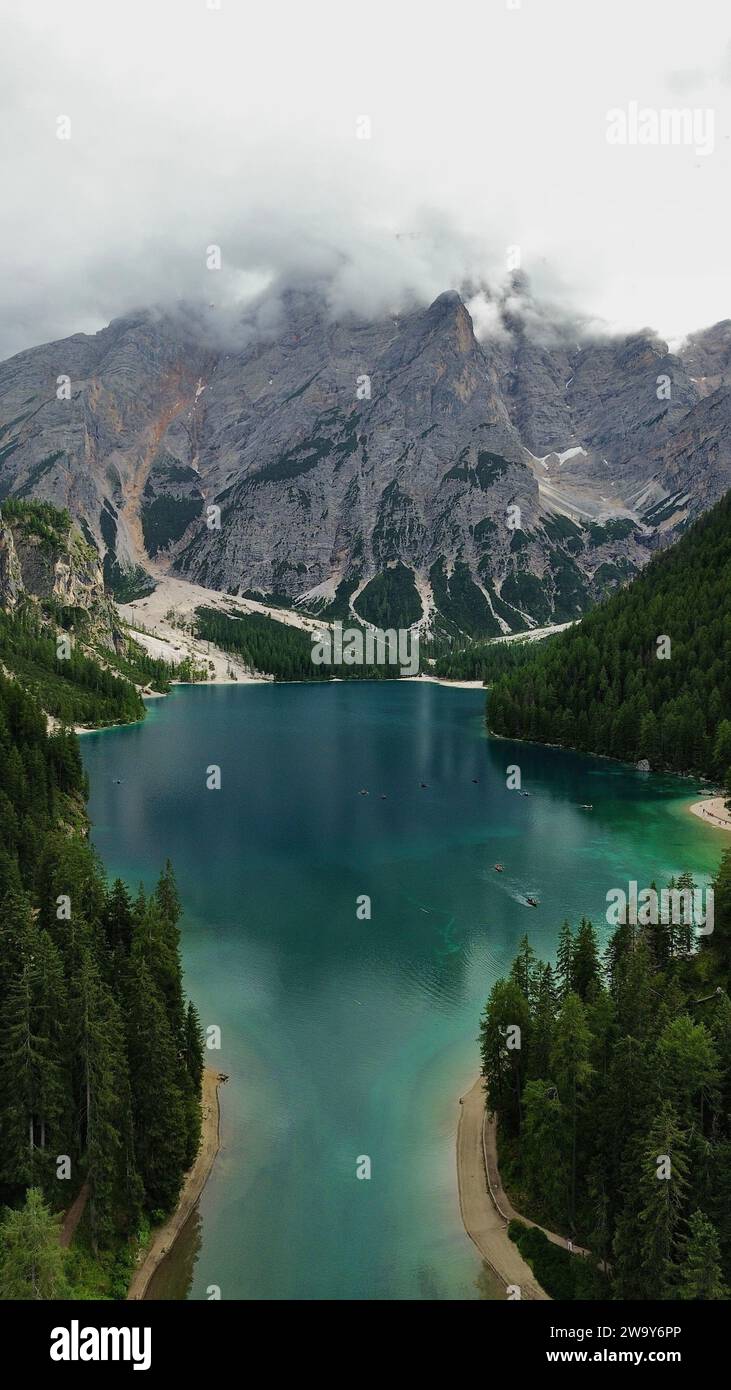 Drohnenfoto Pragser See, Pragser Wildsee, Pragser See Dolomiten italien europa Stockfoto