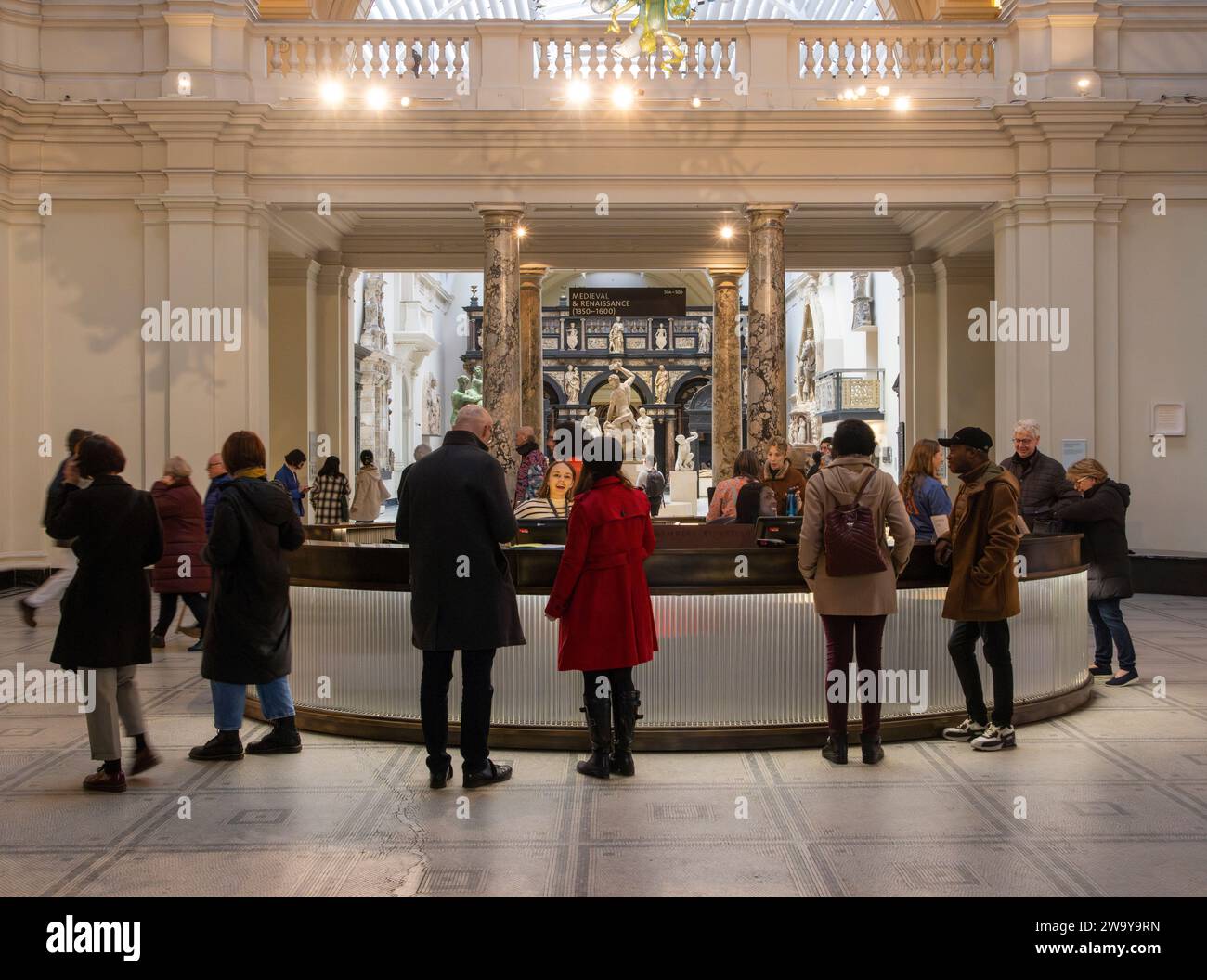 Victoria and Albert Museum Helpdesk, London, Großbritannien Stockfoto