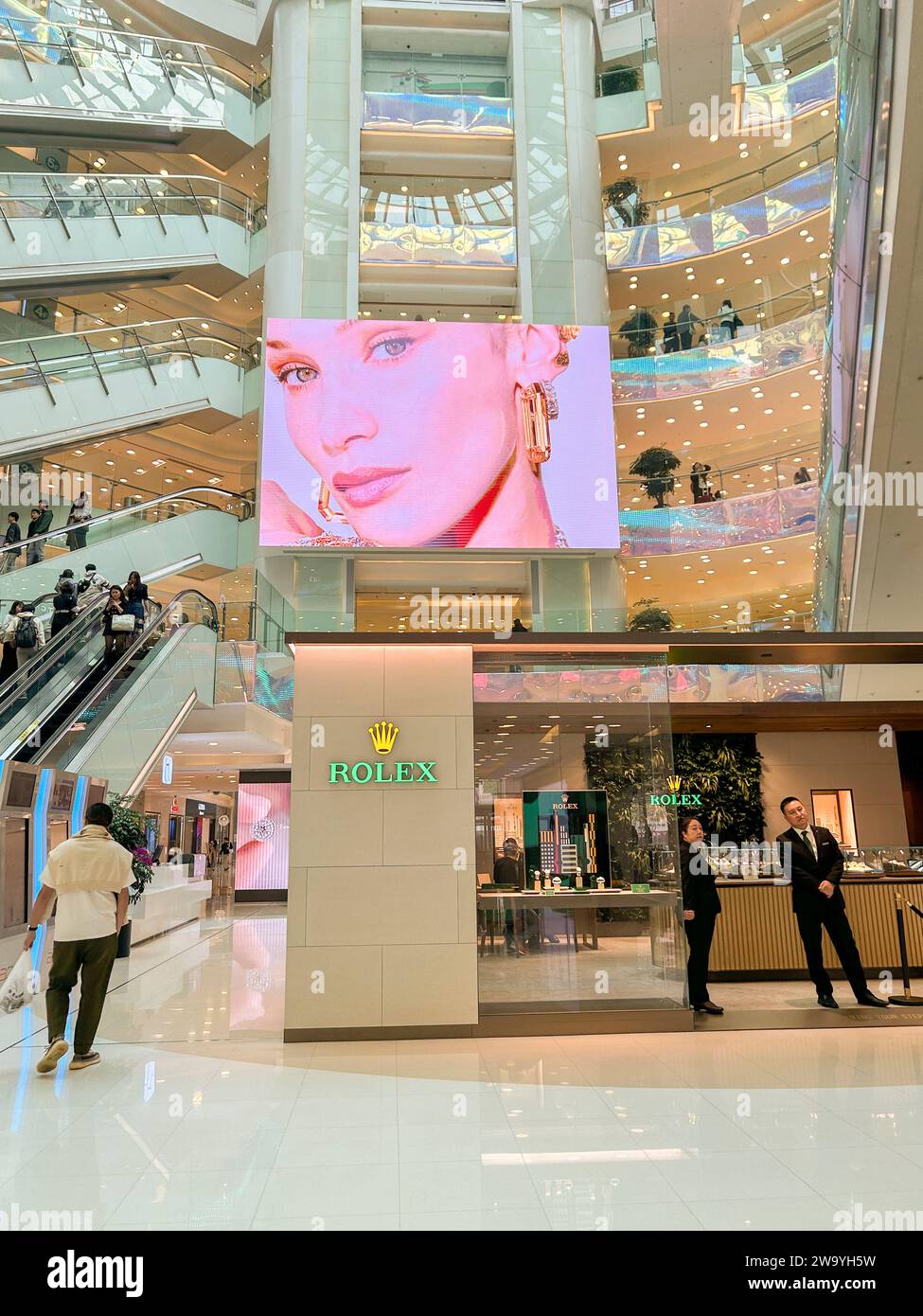 Beiing, China, Zeitgenössische Innenräume, Moderner Luxus, Einkaufszentren, 'Beijing APM', (Wangfujing Street), Rolex-Shop, kommunistische Wirtschaft chinas Stockfoto