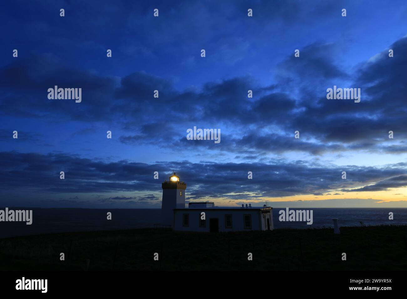 Duncansby Head Lighthouse, Duncansby Head, Caithness, Schottland, Großbritannien Stockfoto