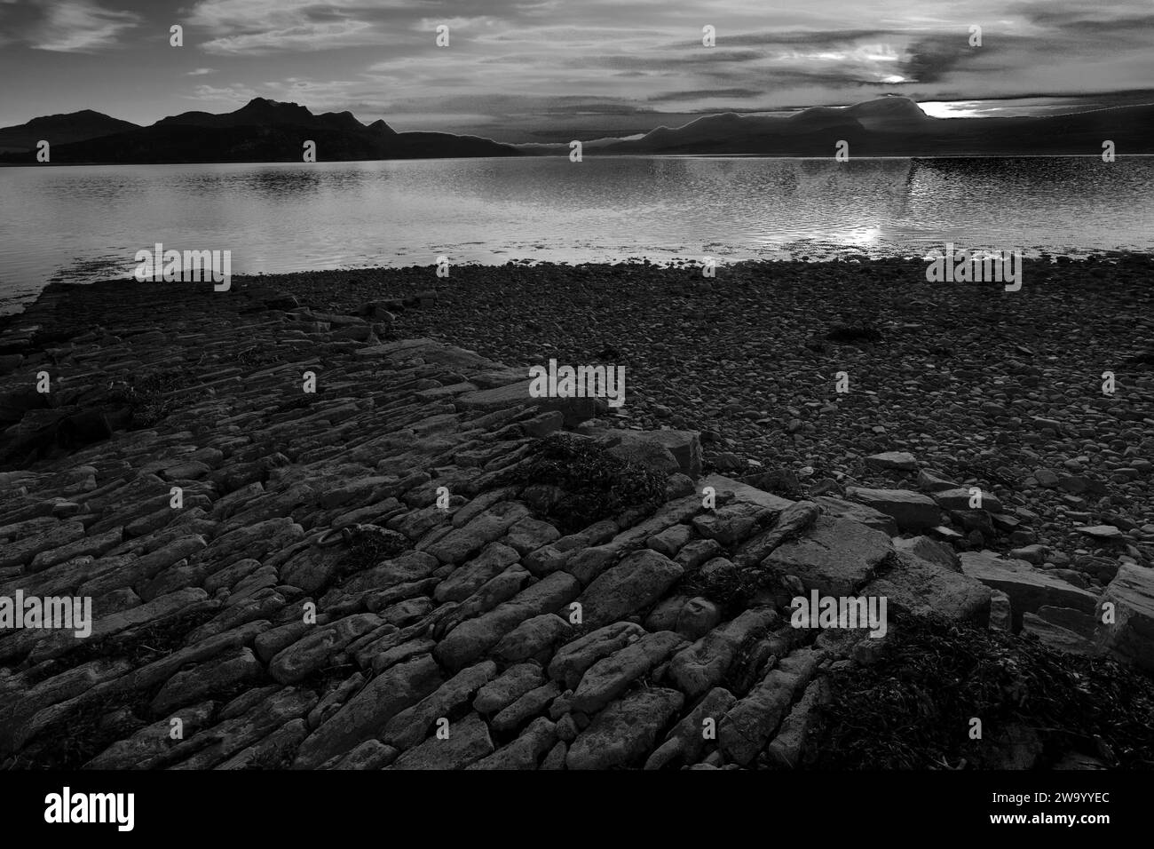 Sonnenuntergang über dem Kyle of Tongue in der Nähe von Tongue Village, Sutherland, Schottland, Großbritannien Stockfoto