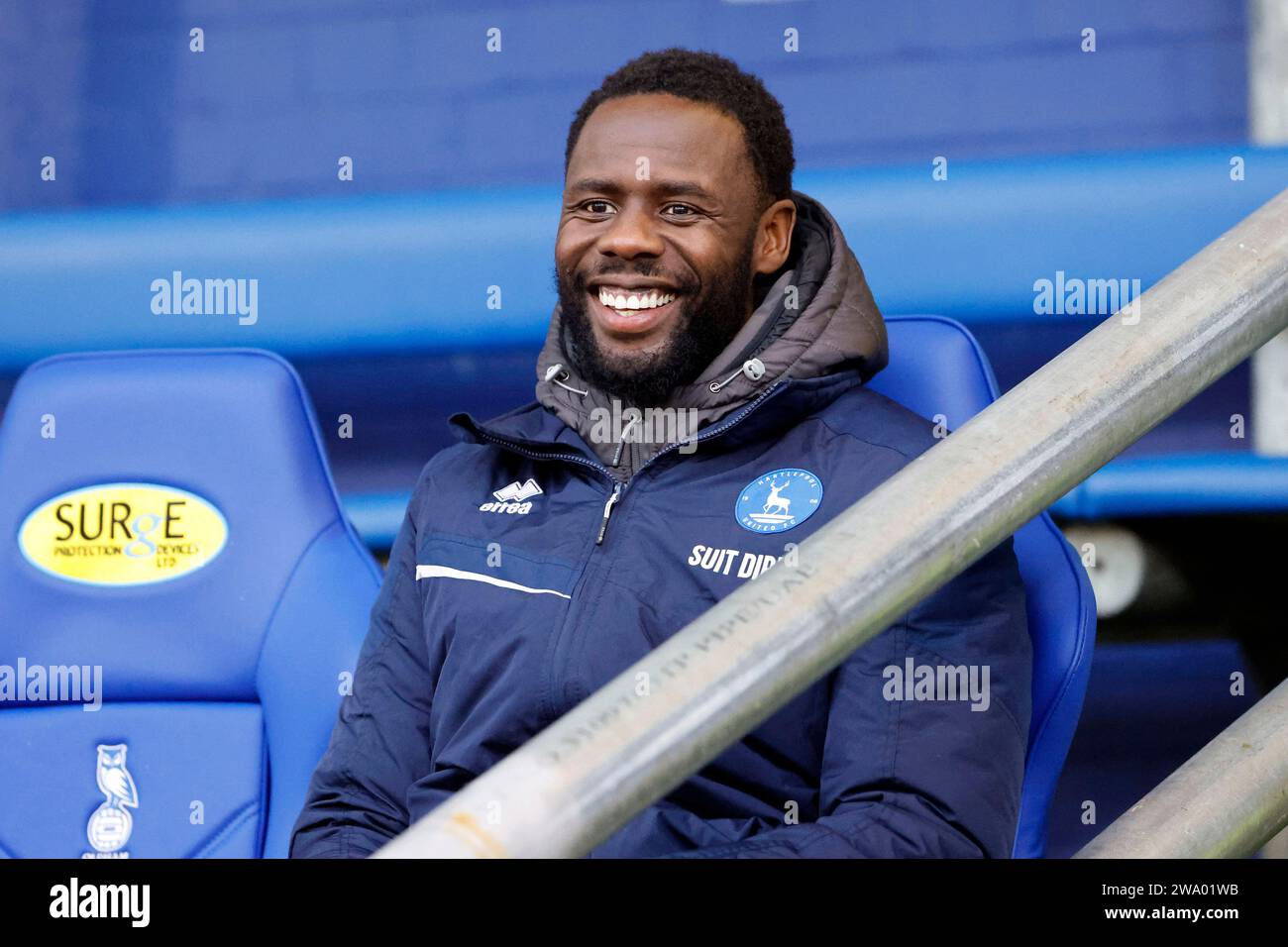 Mani Dieseruvwe vom Hartlepool United Football Club während des Spiels der Vanarama National League zwischen Oldham Athletic und Hartlepool United im Boundary Park, Oldham am Samstag, den 30. Dezember 2023. (Foto: Thomas Edwards | MI News) Stockfoto