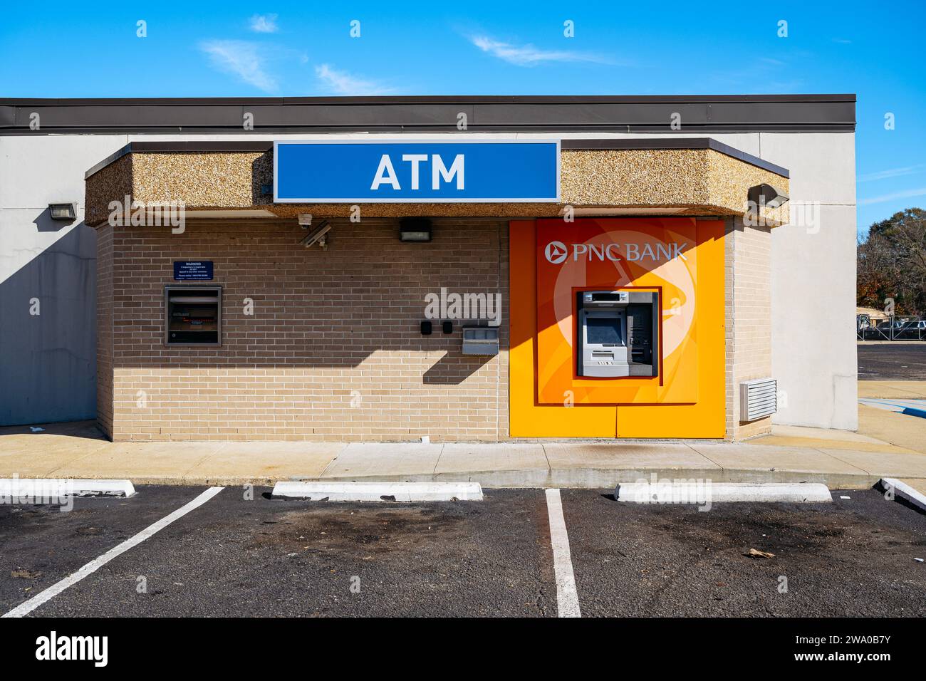 PNC Bank Walk Up Geldautomat, Geldautomat oder Geldautomat, in Montgomery Alabama, USA. Stockfoto