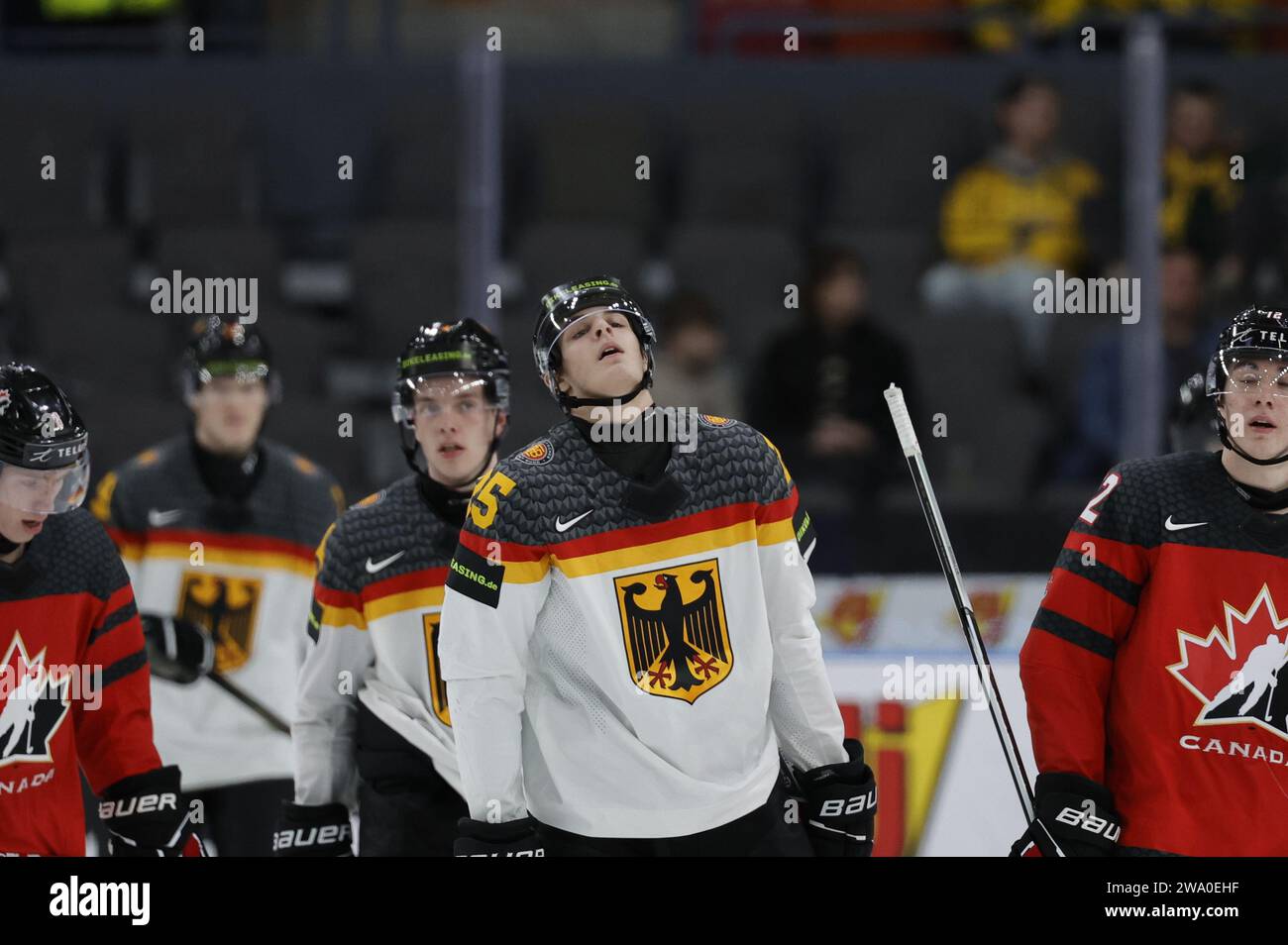 Der Deutsche Lennard Nieleck während der IIHF-Juniorenweltmeisterschaft, Ein Eishockeyspiel zwischen Kanada und Deutschland im Skandinavium in Göteborg, Stockfoto