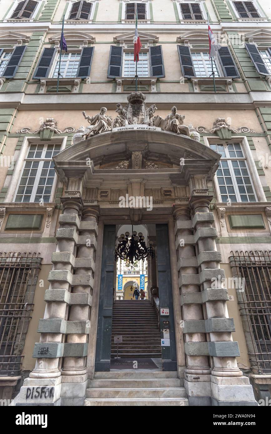 Eingangsportal des ehemaligen Königspalastes, Palazzo reale, heute Nationalmuseum, Via Balbi, 10, Genua, Italien, Europa Stockfoto