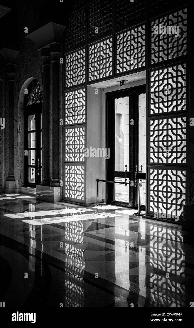 Schwarzweißfoto, Qasr Al Watan, Präsidentenpalast, Innenraum, Abu Dhabi, Vereinigte Arabische Emirate, Asien Stockfoto