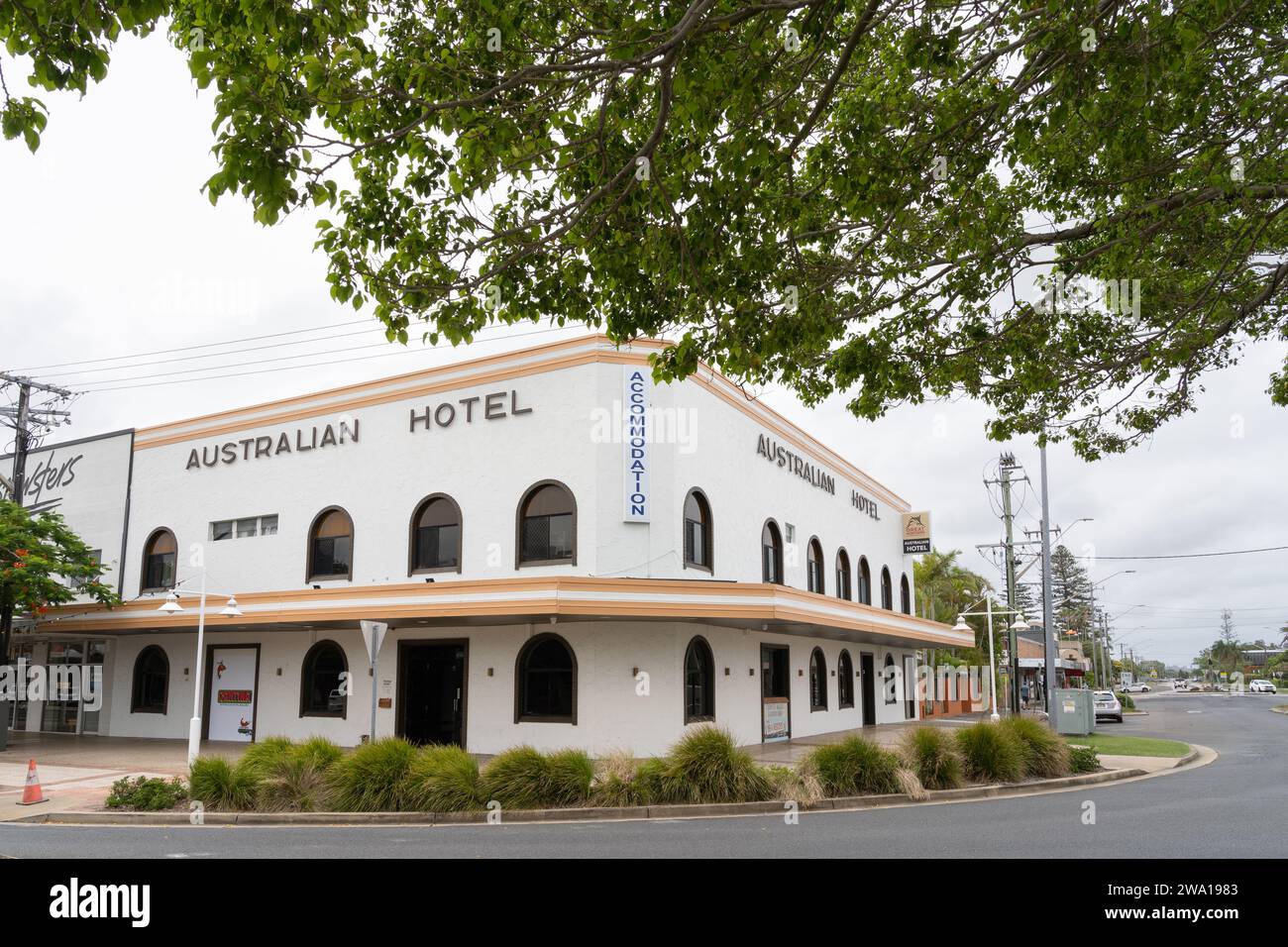 Das historische Australian Hotel, umgangssprachlich bekannt als „The Aussie“ in Ballina, Australien. Das ehemalige Gaiety Theatre wurde 1895 in einen Pub umgewandelt. Stockfoto