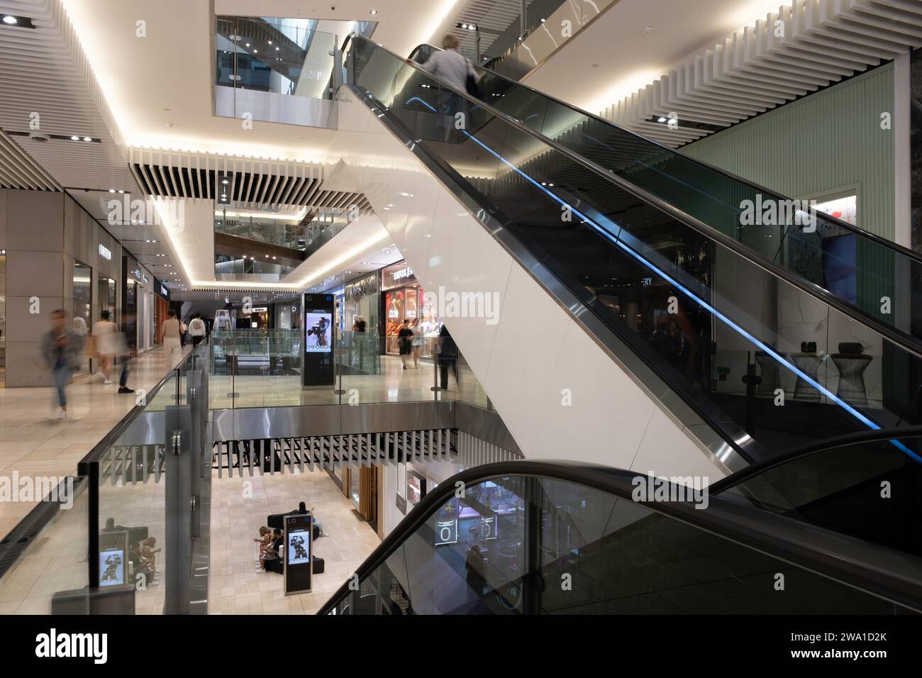 Das Innere des Emporium Melbourne ist ein luxuriöses Einkaufszentrum mit Flaggschiffläden auf sieben Etagen an der Ecke Lonsdale Street und Swanston Street in Melbo Stockfoto