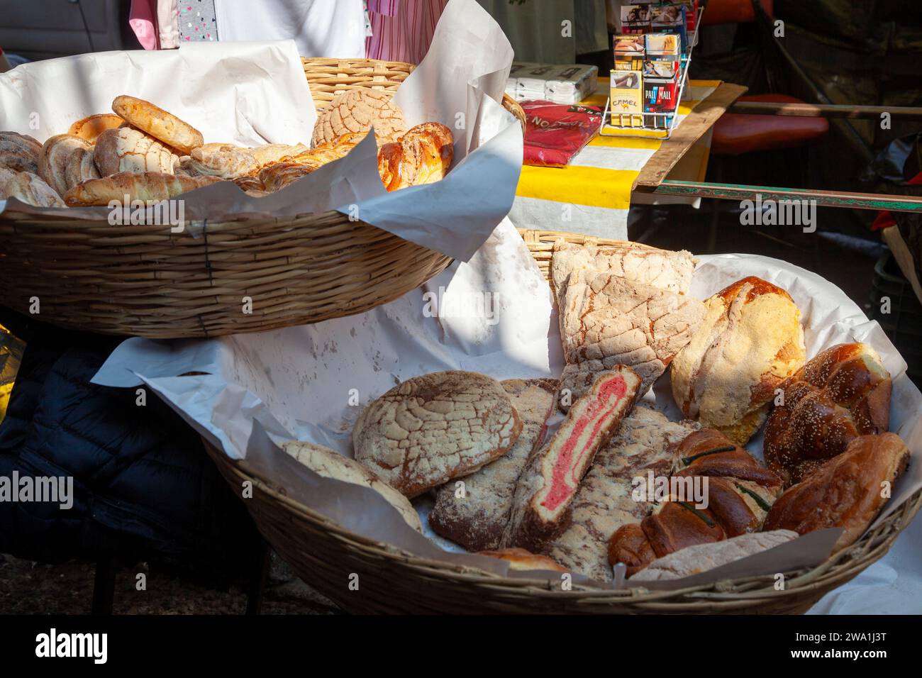 Süßes Brot für den Tag der Toten auf dem Jamaica Markt in Mexiko-Stadt, Mexiko Stockfoto