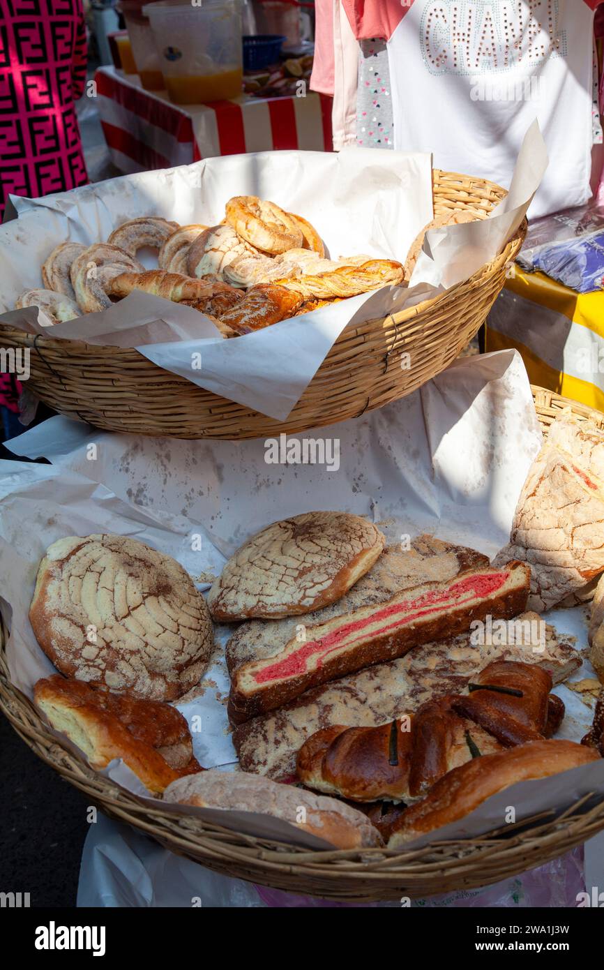Süßes Brot für den Tag der Toten auf dem Jamaica Markt in Mexiko-Stadt, Mexiko Stockfoto