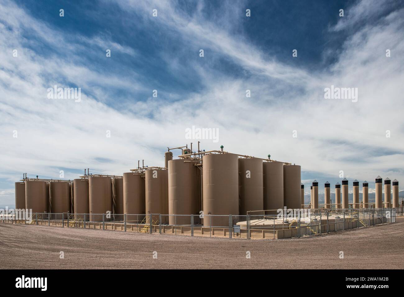 Öl- und Gasbetriebe, Erie, Colorado, USA Stockfoto
